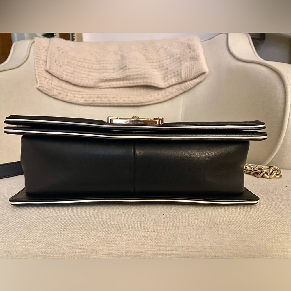 Chanel Classic Flap Black Medium Boy Bag with Top Handle - Picture 7 of 16